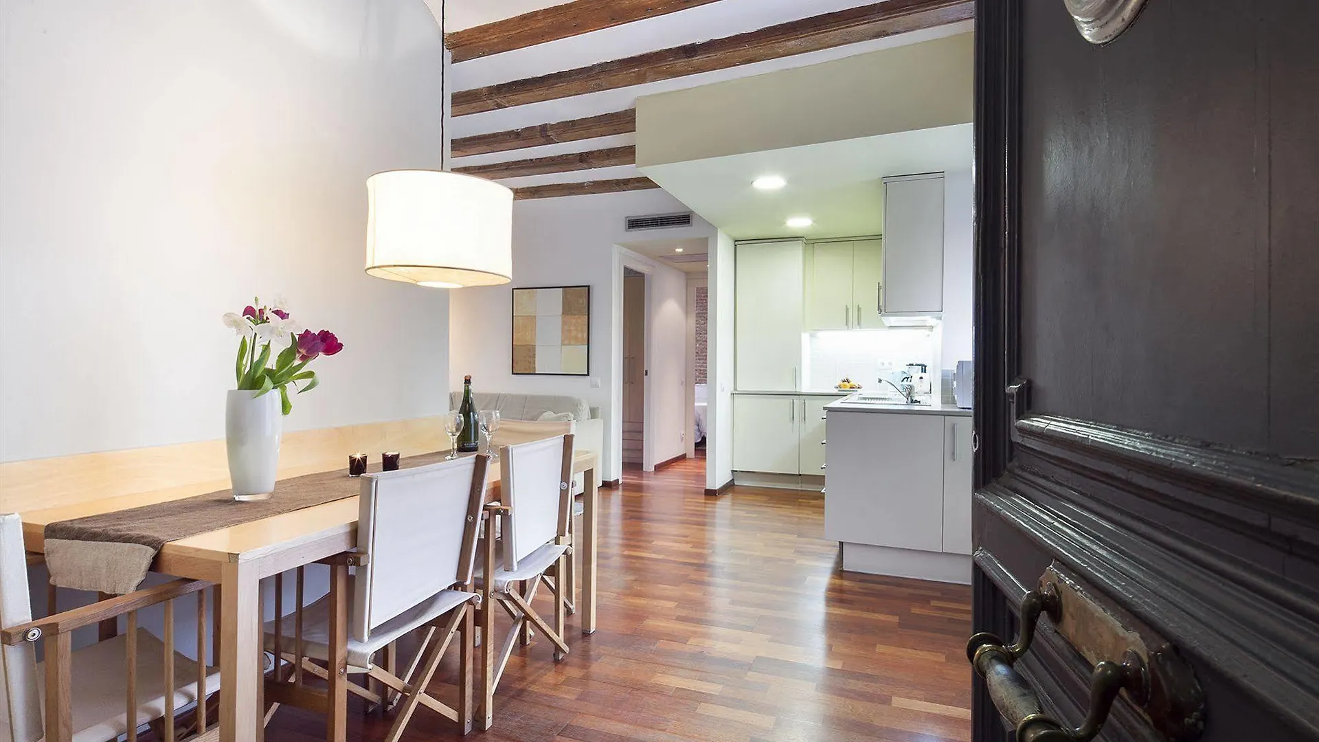Inside Barcelona Apartments Esparteria Spagna